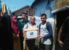 Iftar distribution